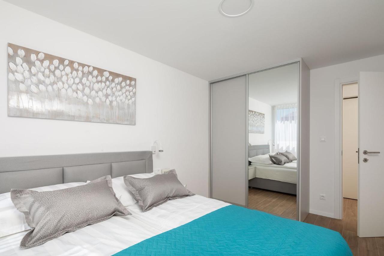 New & Modern Apartment Aa スプリト エクステリア 写真