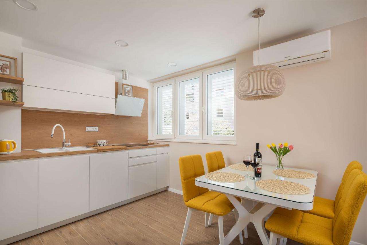New & Modern Apartment Aa スプリト エクステリア 写真